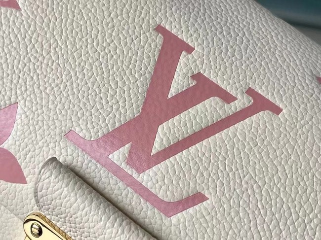 Louis Vuitton Favorite M46393 Rose Trianon Pink