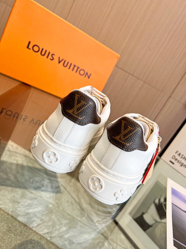 Louis Vuitton sneaker 93201-1