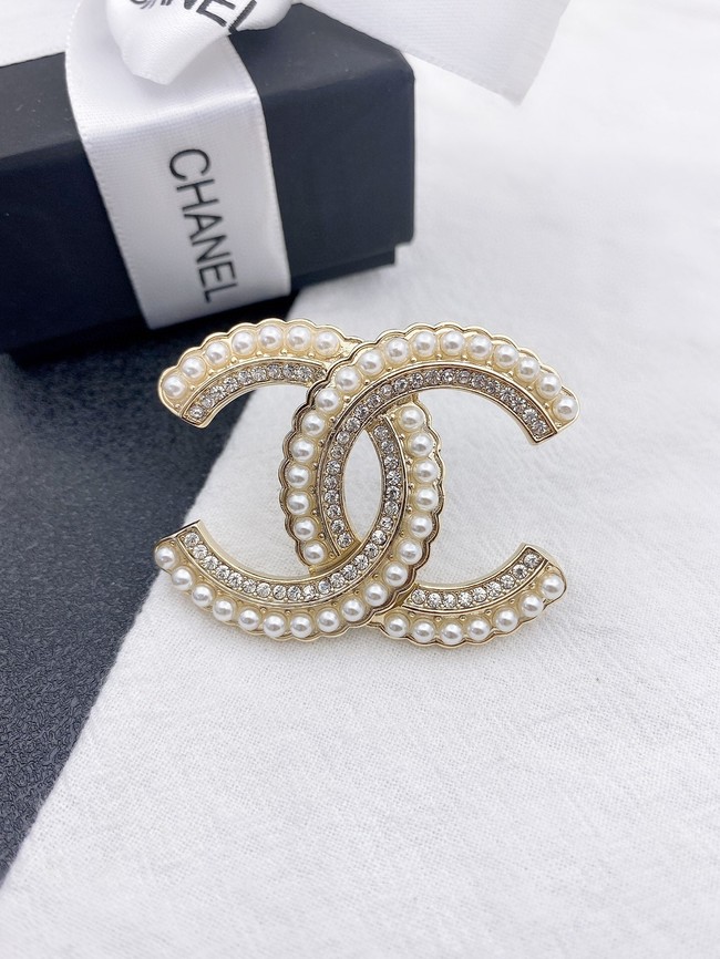 Chanel brooch CE11352