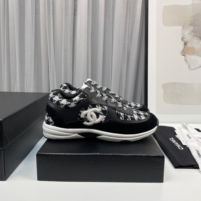 Chanel SNEAKERS 93248-1