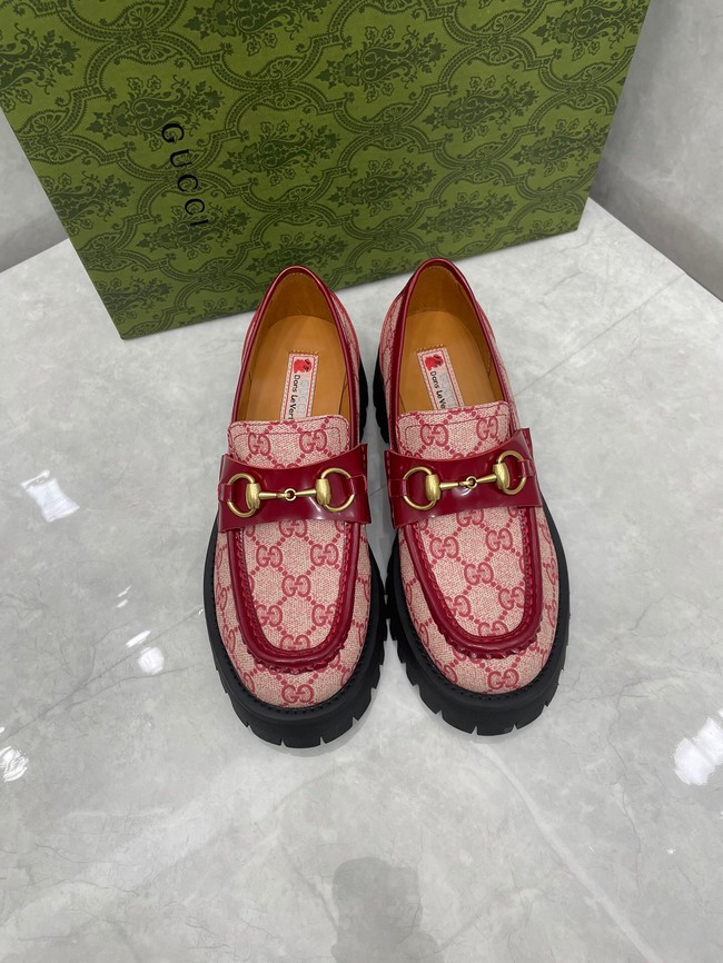 Gucci Womens GG lug sole loafer 93262-4