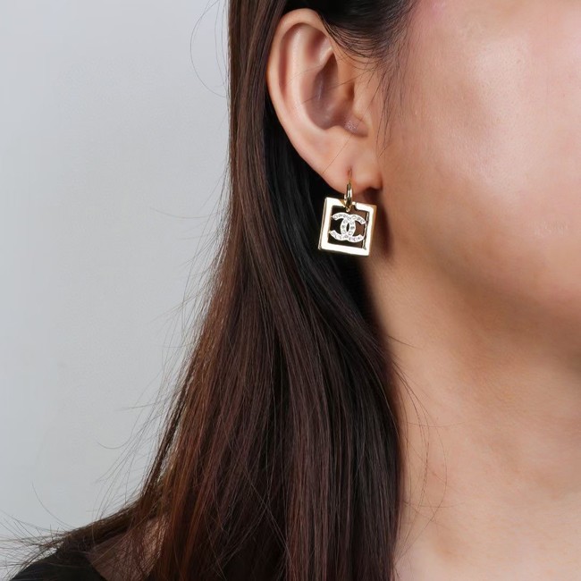 Chanel Earrings CE11523