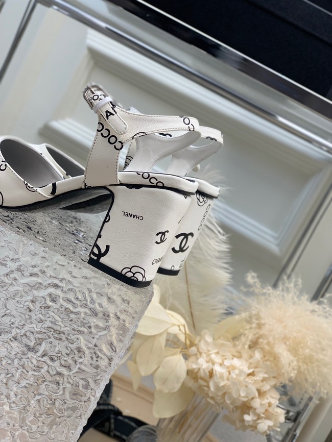 Chanel Womens sandal heel height 5CM 93296-2
