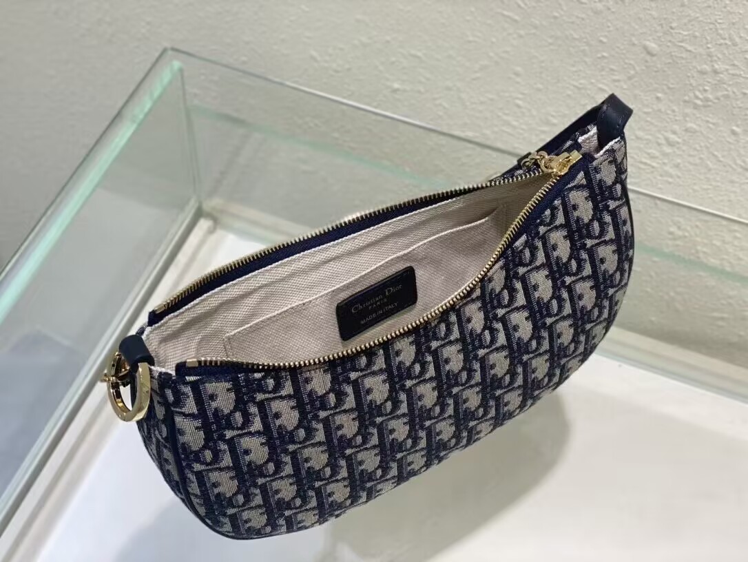 CD LOUNGE BAG Blue Dior Oblique Jacquard M22626T