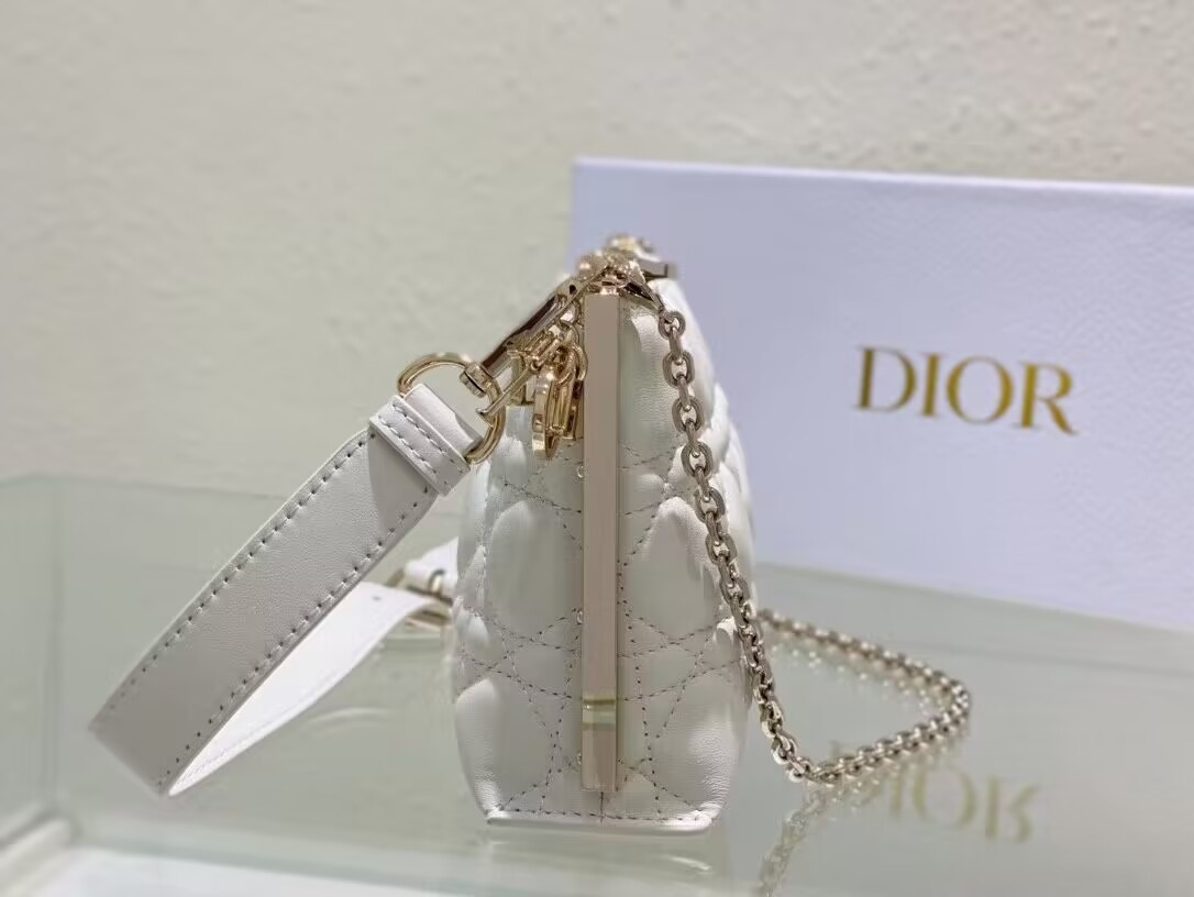 SMALL DIOR CD LOUNGE BAG Latte Supple Macrocannage Lambskin M2252ONG