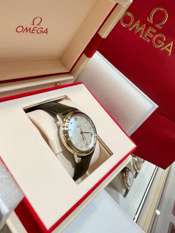 Omega Watch OMW00250