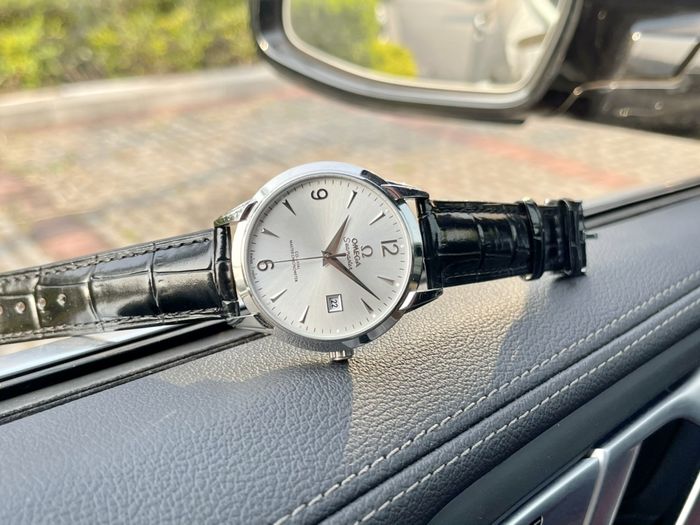 Omega Watch OMW00333-3