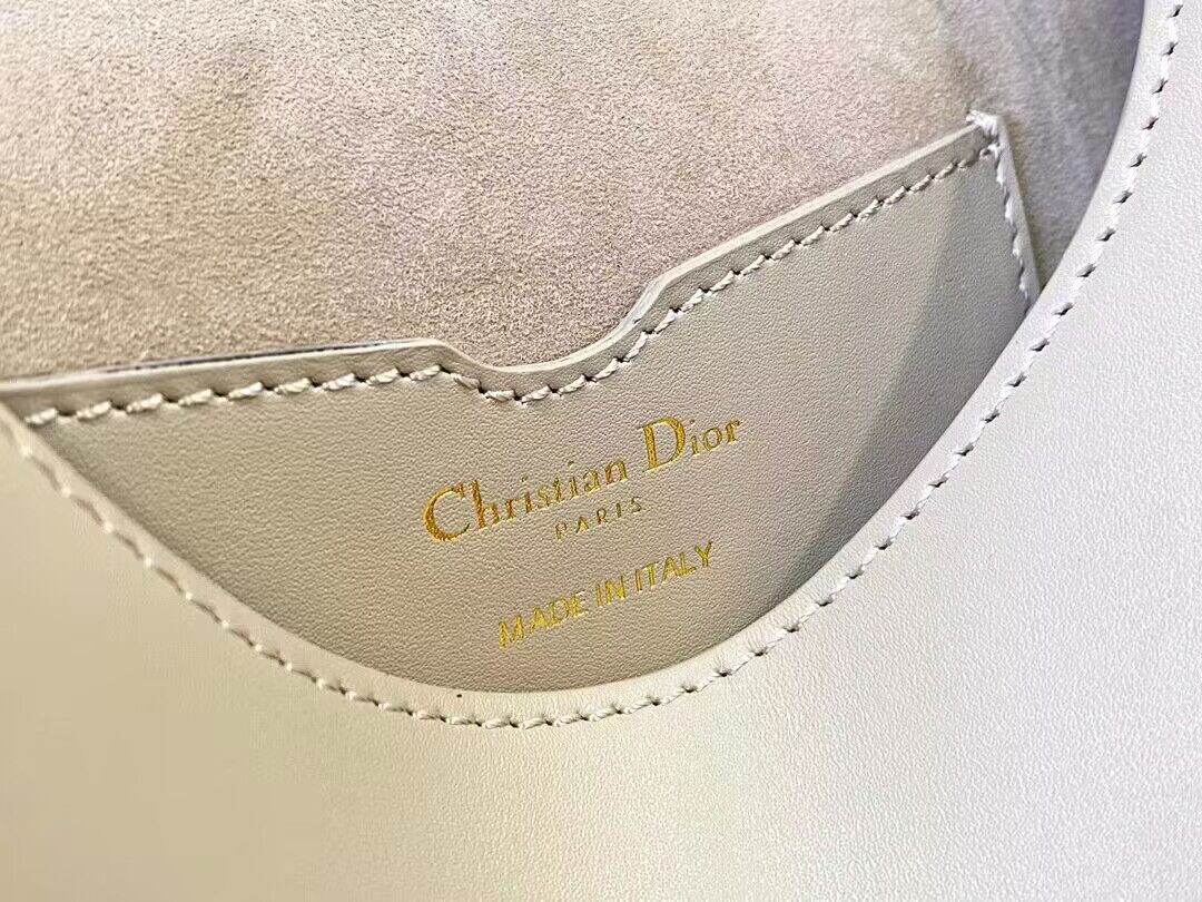 MEDIUM DIOR BOBBY BAG Box Calfskin M9319 Cream