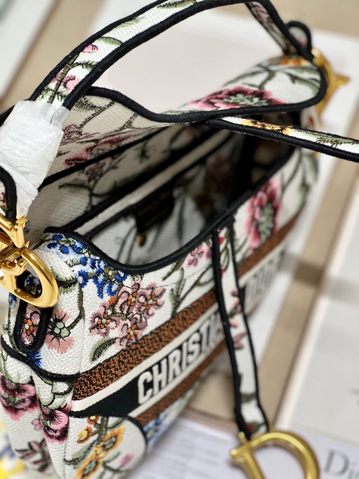 DIOR SADDLE BAG White Multicolor Dior Petites Fleurs Embroidery M0446CEA