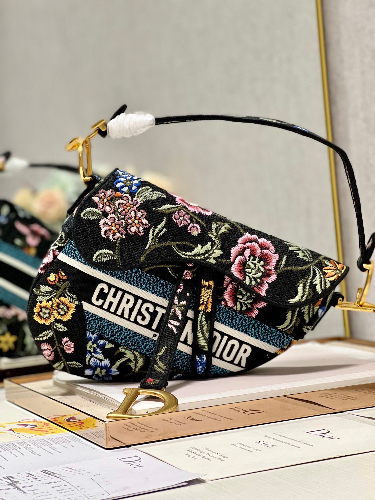 DIOR SADDLE BAG black Multicolor Dior Petites Fleurs Embroidery M0446CE