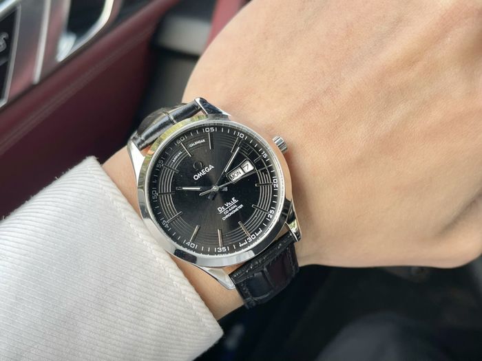 Omega Watch OMW00595-3