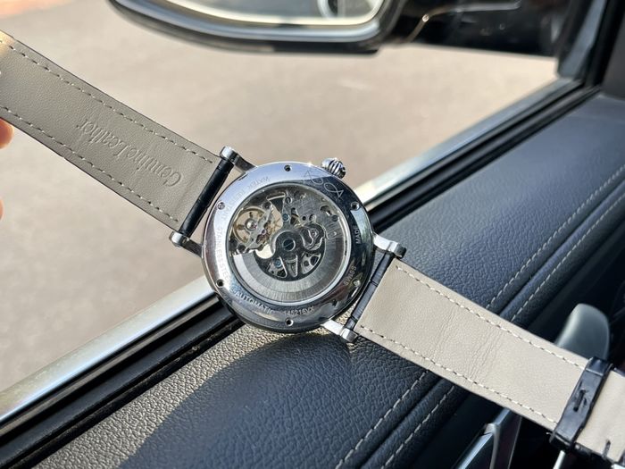 Omega Watch OMW00604-1