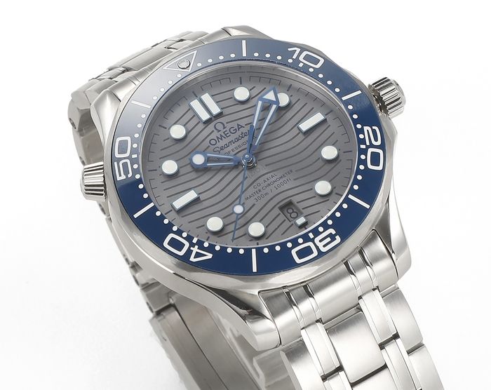 Omega Watch OMW00686