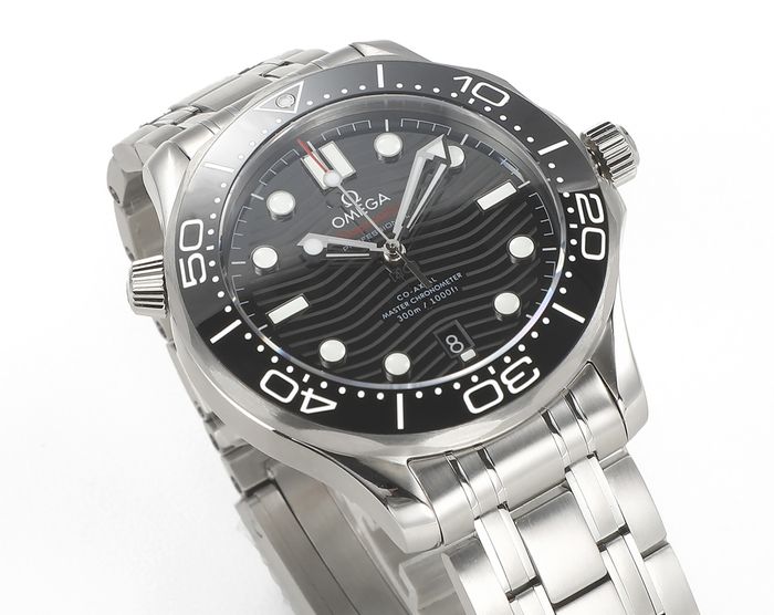 Omega Watch OMW00689