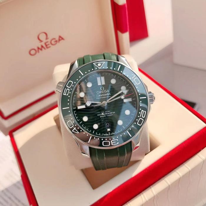 Omega Watch OMW00774