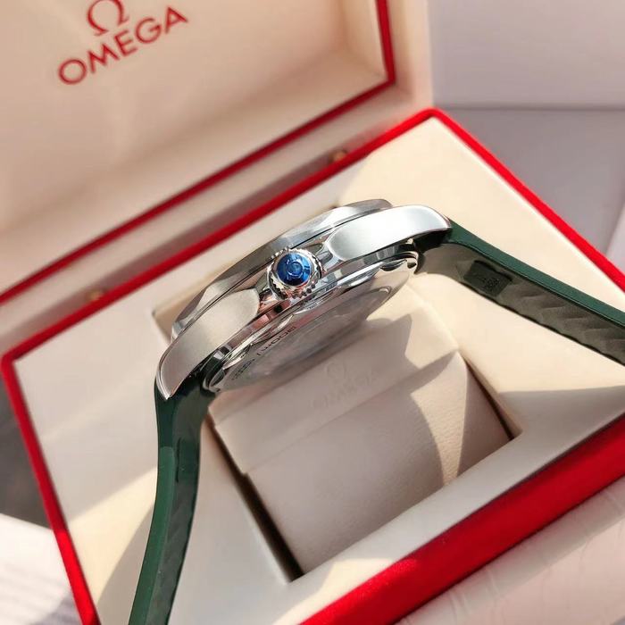 Omega Watch OMW00774