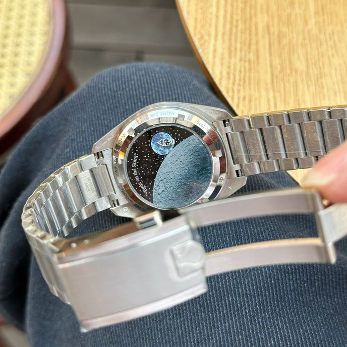 Omega Watch OMW00779