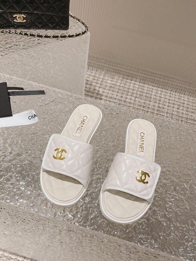 Chanel Womens slipper 93397-2