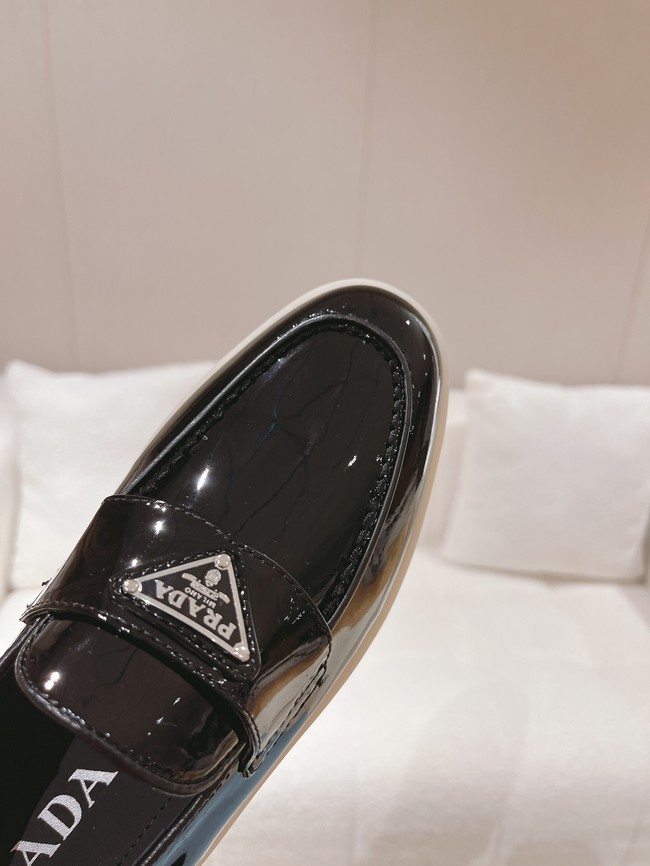 Prada leather loafers 93415-5