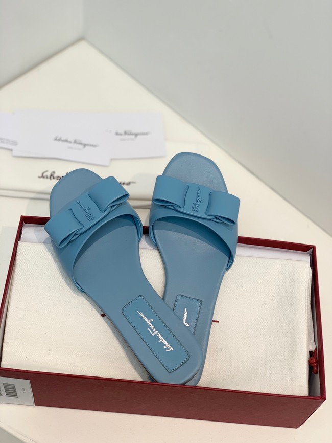 Ferragamo slippers 93494-3