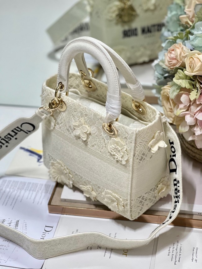 MEDIUM DIOR OR LADY D-LITE BAG M0565OIAU Latte