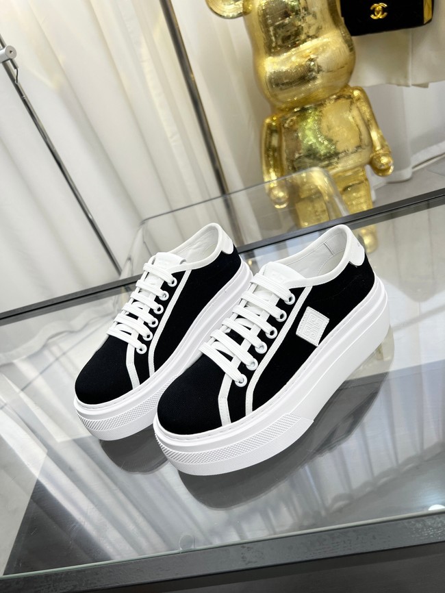 Givenchy WALK N  PLATFORM SNEAKER 93520-1