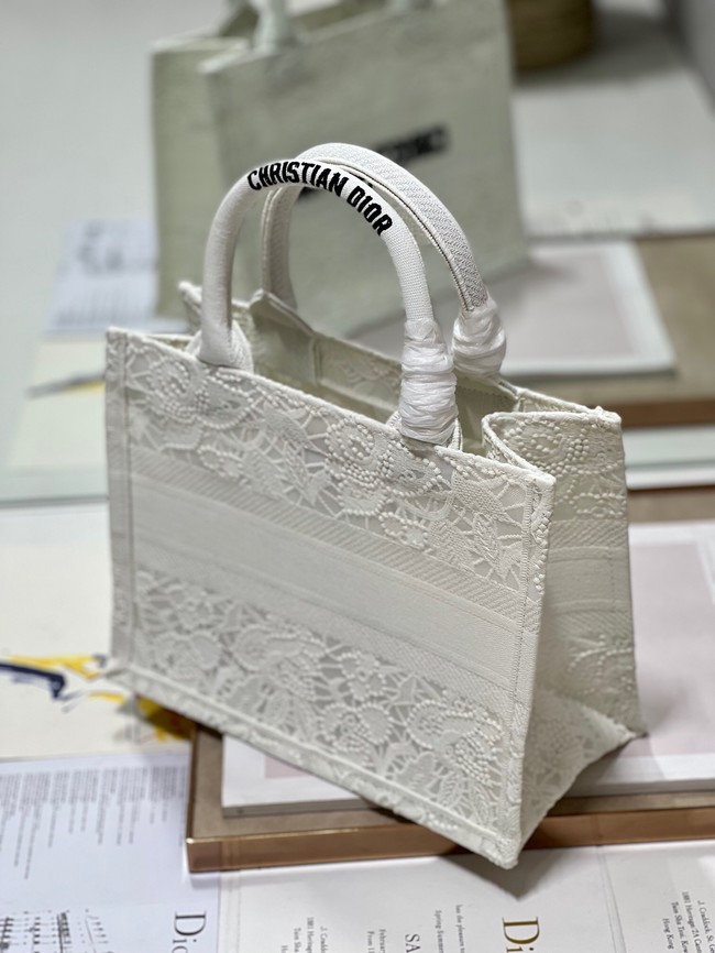 SMALL DIOR DIOR BOOK TOTE D-Lace Embroidery M1296ZRG-2