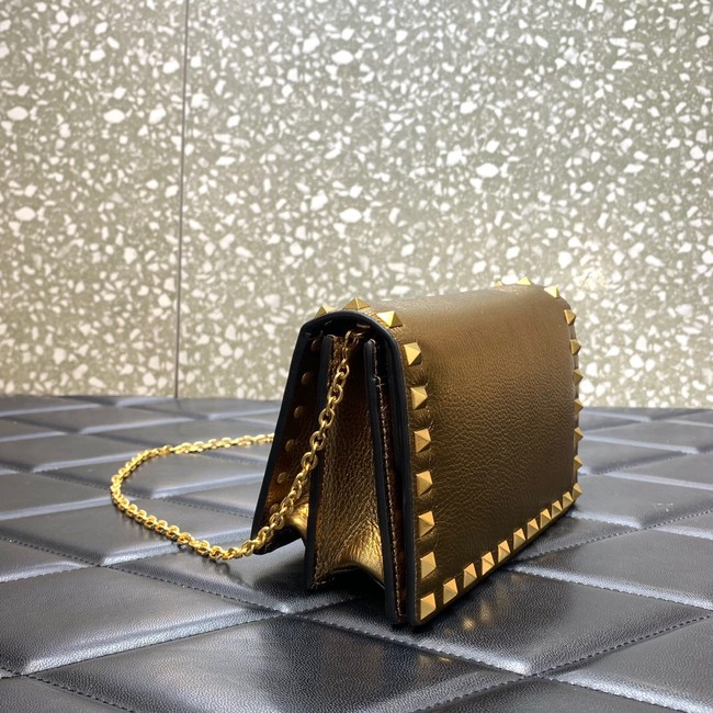 VALENTINO Garavani Rockstud Calfskin Clutch WP0P86R Brass