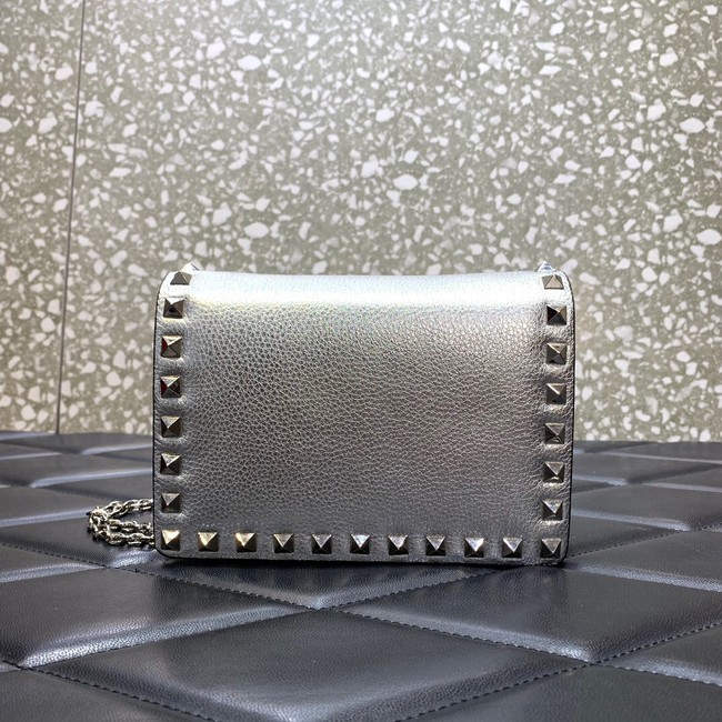 VALENTINO Garavani Rockstud Calfskin Clutch WP0P86R silver