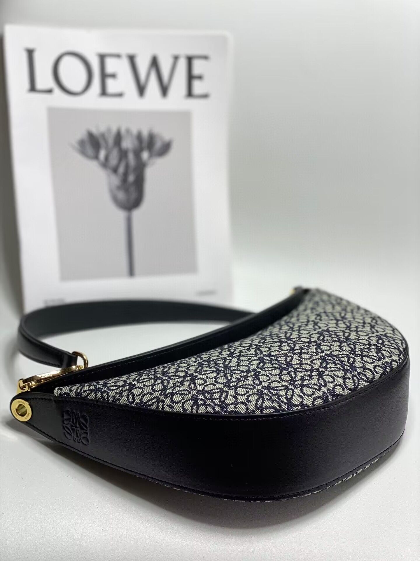 Loewe Original Leather Shoulder Handbag 3073 Black Embroidery