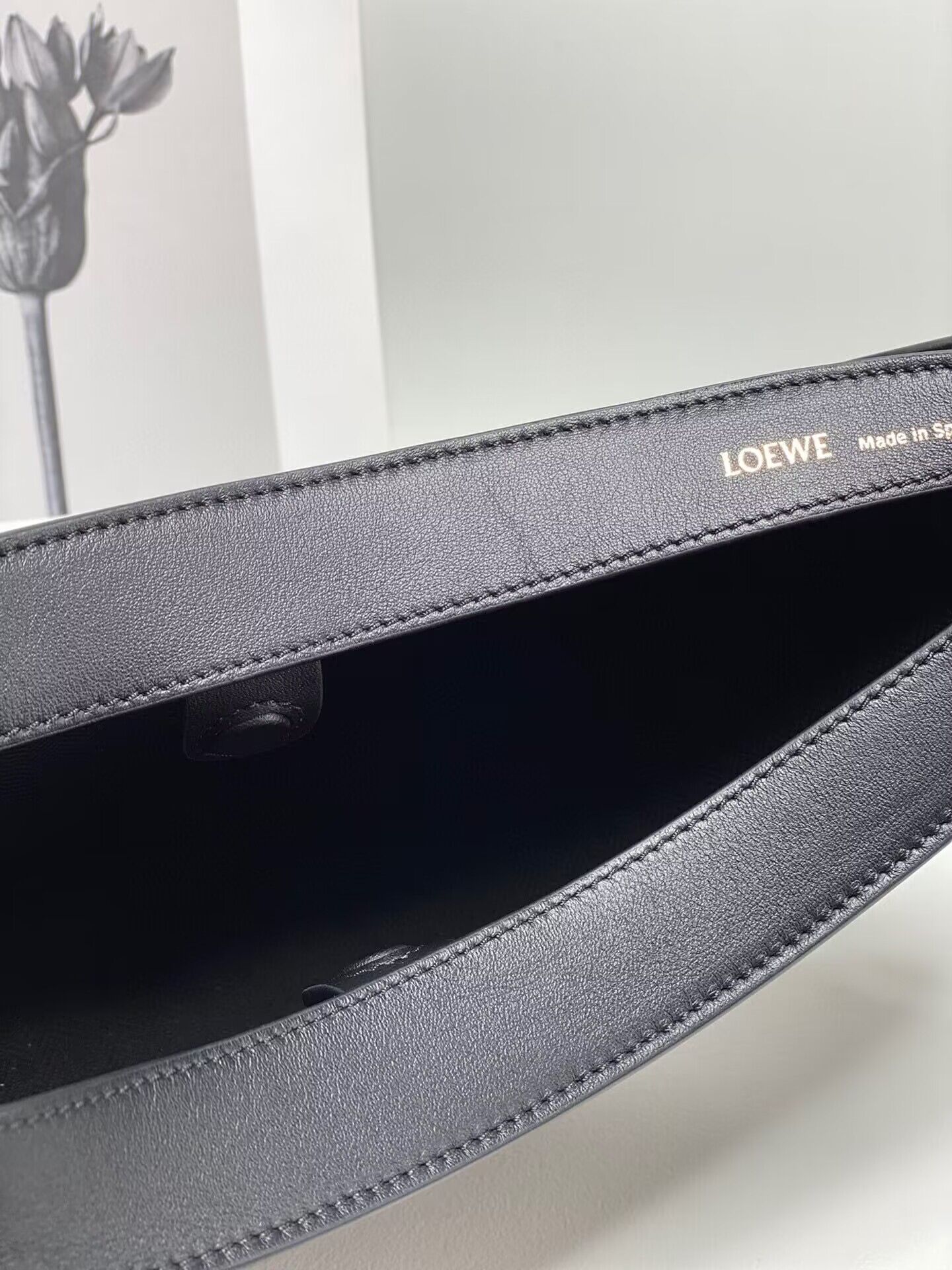 Loewe Original Leather Shoulder Handbag 3073 Black Embroidery