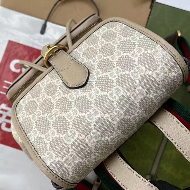 GUCCI BACKPACK WITH INTERLOCKING G 674147 white