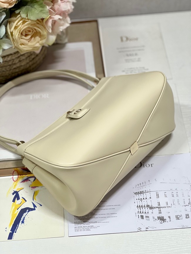 MEDIUM DIOR KEY BAG Dusty Ivory Box Calfskin M1843OBEQ