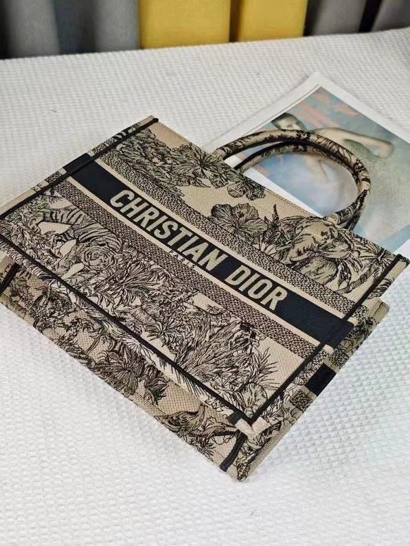 MEDIUM DIOR BOOK TOTE Beige Multicolor Toile de Jouy Voyage Embroidery M1296ZEUP