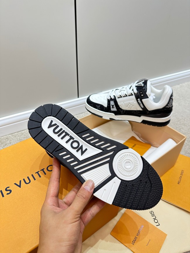 Louis Vuitton Sneaker 93540-1