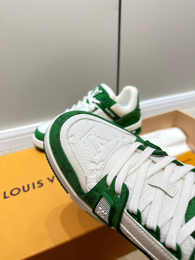 Louis Vuitton Sneaker 93540-3