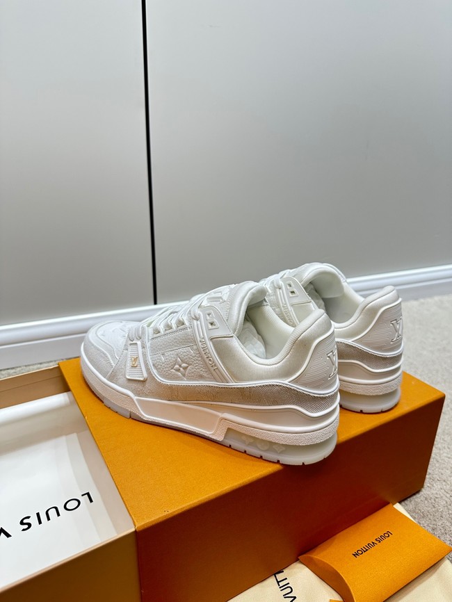 Louis Vuitton Sneaker 93540-4