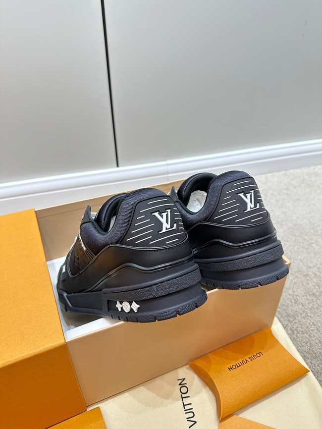 Louis Vuitton Sneaker 93542-6