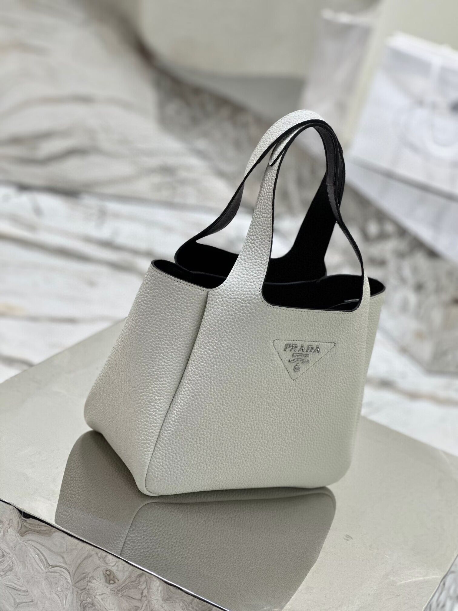 Prada Original Calfskin Bag Tote 1BG335 White&Black