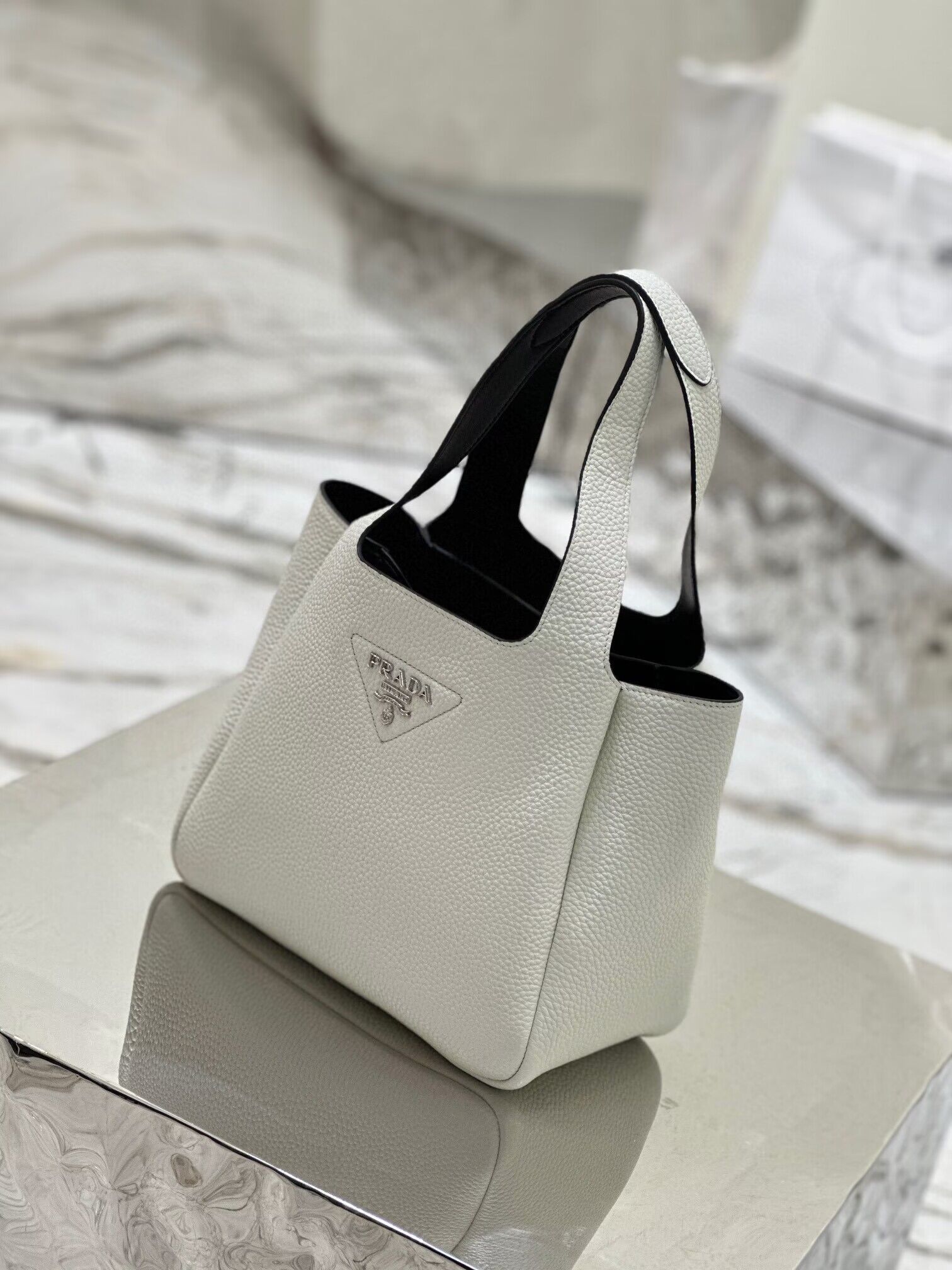 Prada Original Calfskin Bag Tote 1BG335 White&Black