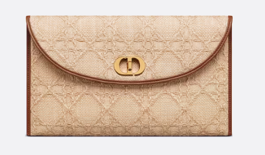 30 MONTAIGNE AVENUE POUCH WITH FLAP Natural Cannage Raffia S2191UCN