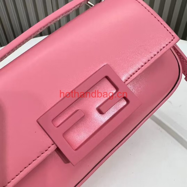 Fendi Baguette leather bag F1531 pink