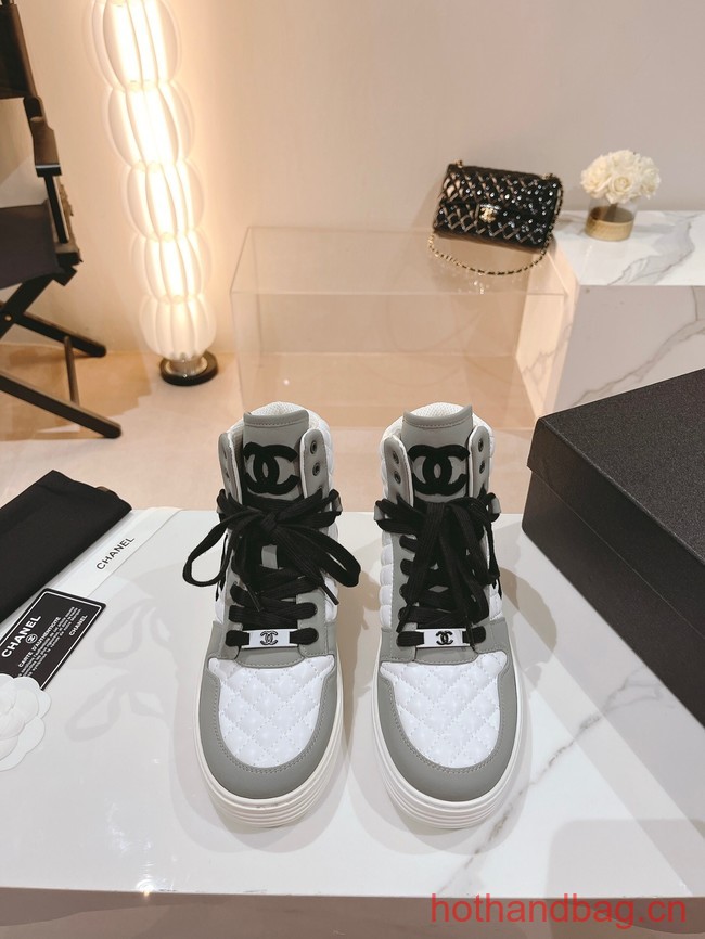 Chanel Sneaker 93629-3