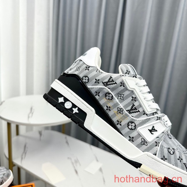 Louis Vuitton Trainer Sneaker 93624-1