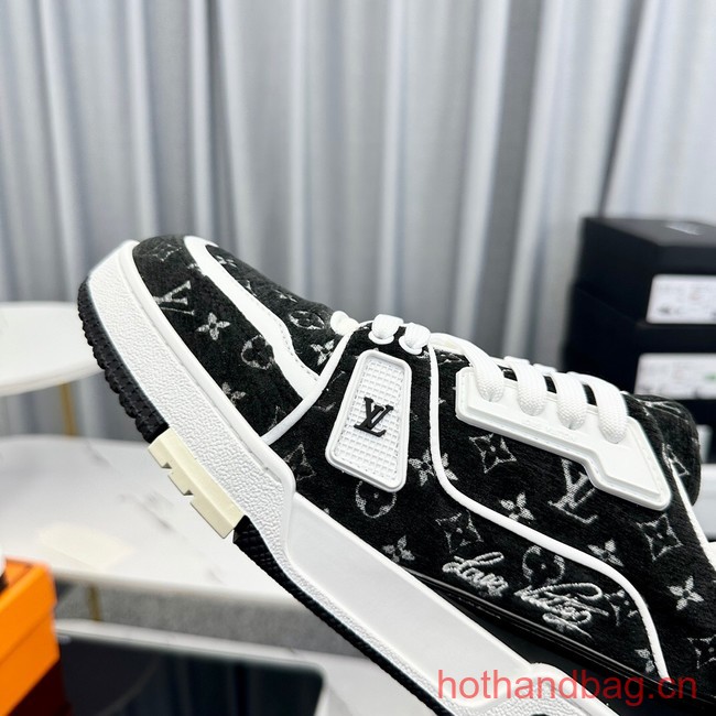 Louis Vuitton Trainer Sneaker 93624-7