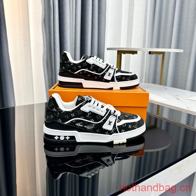 Louis Vuitton Trainer Sneaker 93624-7