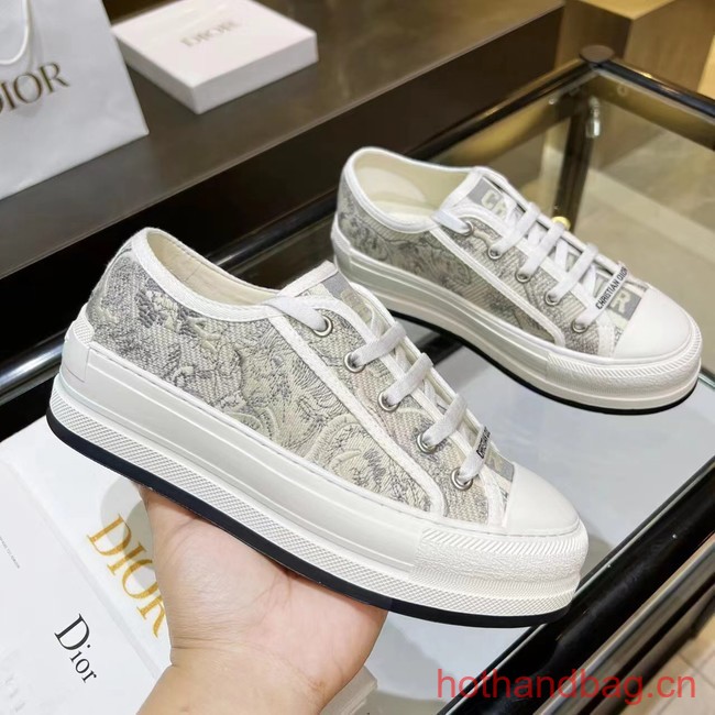 WALK N DIOR SNEAKER Dior Oblique Embroidered Cotton 93626-11