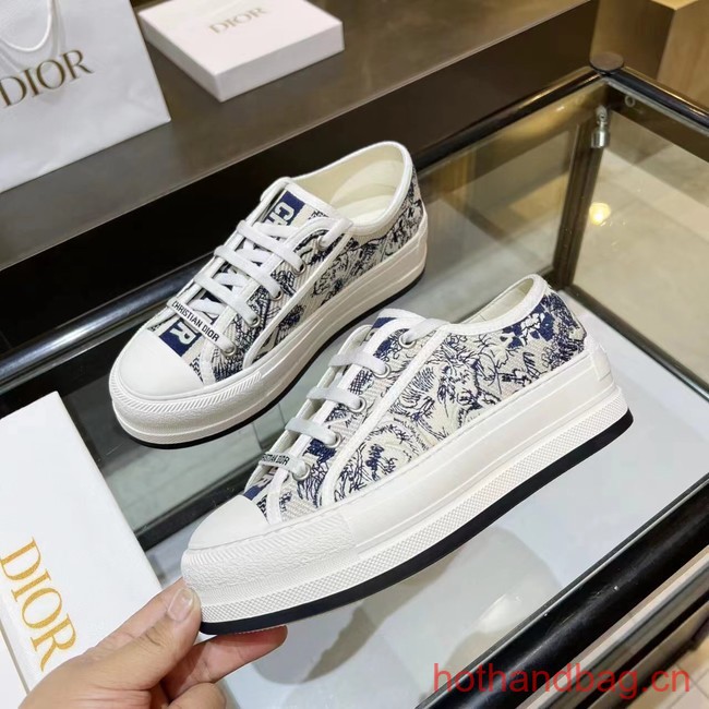 WALK N DIOR SNEAKER Dior Oblique Embroidered Cotton 93626-12