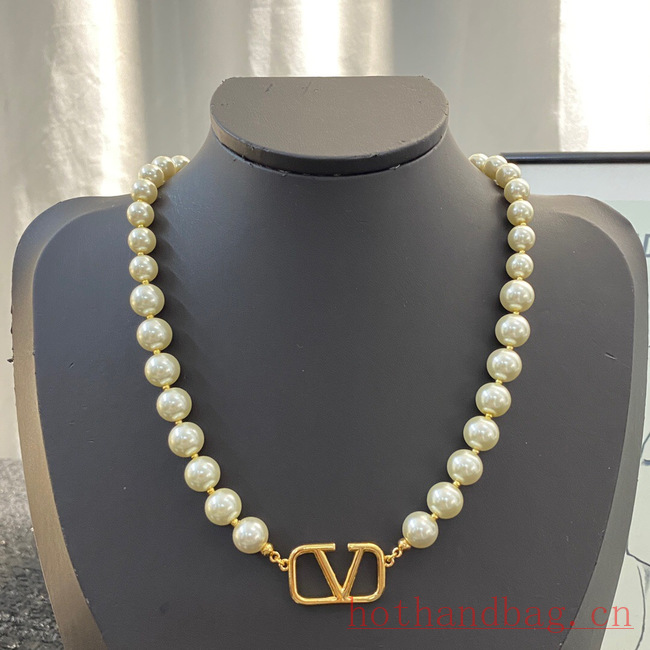 Valentino Necklace CE12223