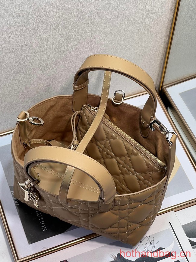 SMALL DIOR TOUJOURS BAG Medium Tan Macrocannage Calfskin M2822O